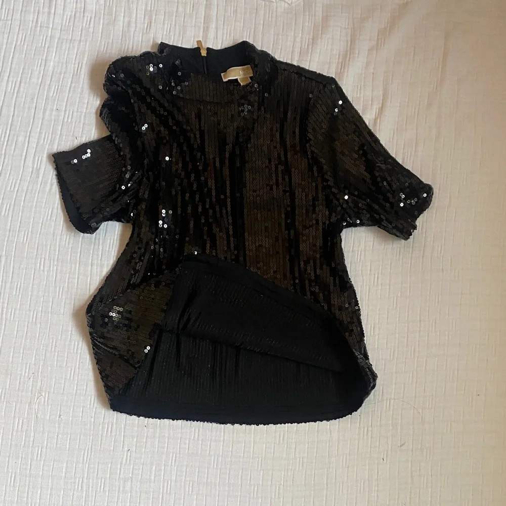 MICHAEL KORS Black Sequin Short Sleeve Top